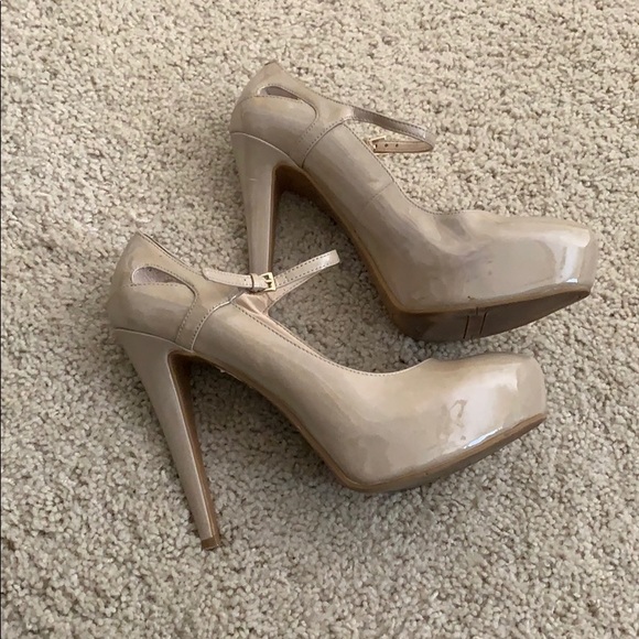Nude Pumps - Picture 5 of 5
